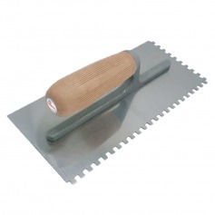 Desempenadeira em a�o dentada 27 x 12 cm